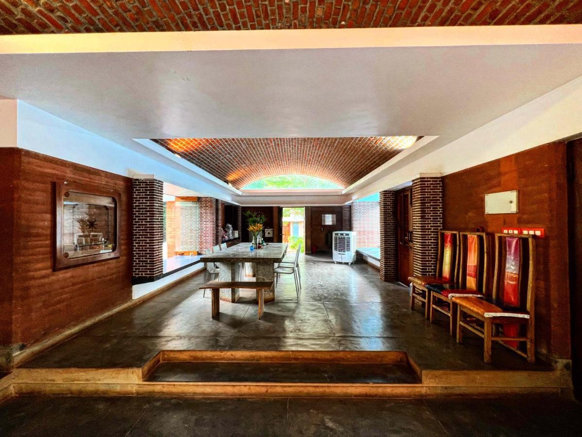 bougan villa Auroville Exteriör bild
