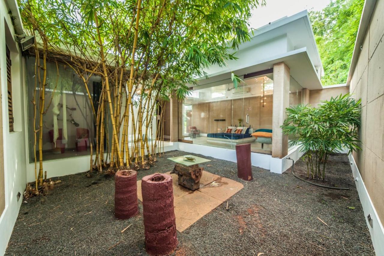bougan villa Auroville Exteriör bild